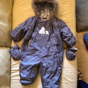 OshKosh Boys Snowsuit - Size 6-9 months